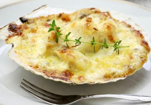 Coquilles St-Jacques, prei, vadouvan, bladerdeegje. (Kerstmis)